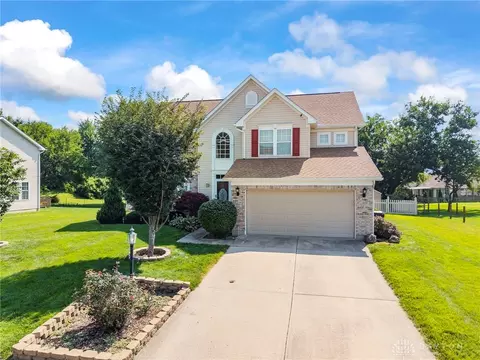 112 Summitt Dr, Englewood, OH 45322