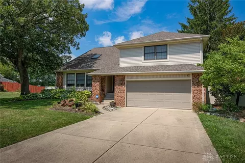 10055 Mallet Dr, Dayton, OH 45458