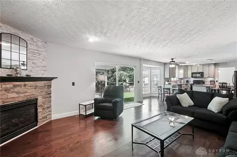Living - 6419 Pickering Grv, Morrow, OH 45152 photo 1 of 5