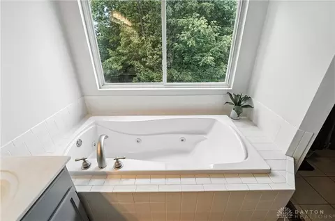Bath - 6419 Pickering Grv, Morrow, OH 45152 photo 7 of 12