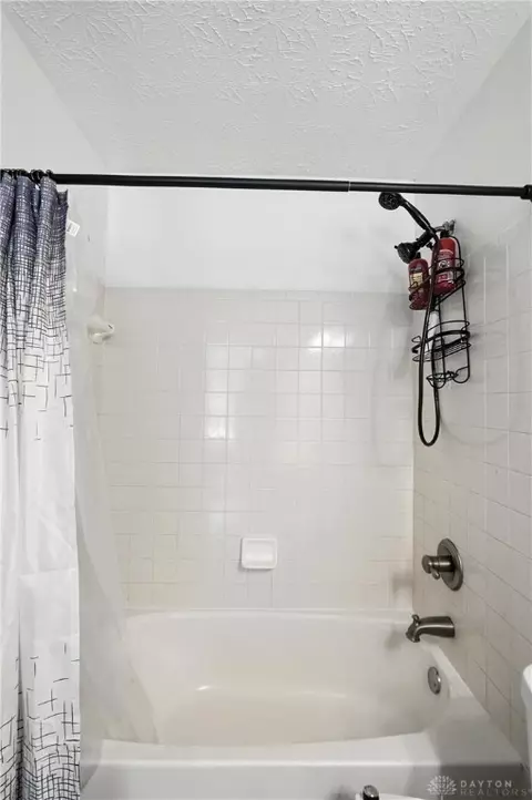 Bath - 6419 Pickering Grv, Morrow, OH 45152 photo 12 of 12