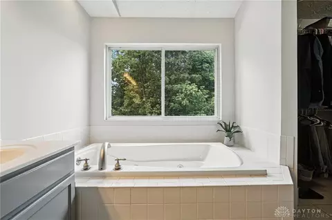 Bath - 6419 Pickering Grv, Morrow, OH 45152 photo 6 of 12
