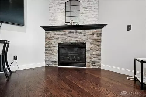 Living - 6419 Pickering Grv, Morrow, OH 45152 photo 2 of 5