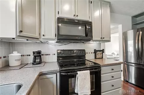 Kitchen - 6419 Pickering Grv, Morrow, OH 45152 photo 10 of 10