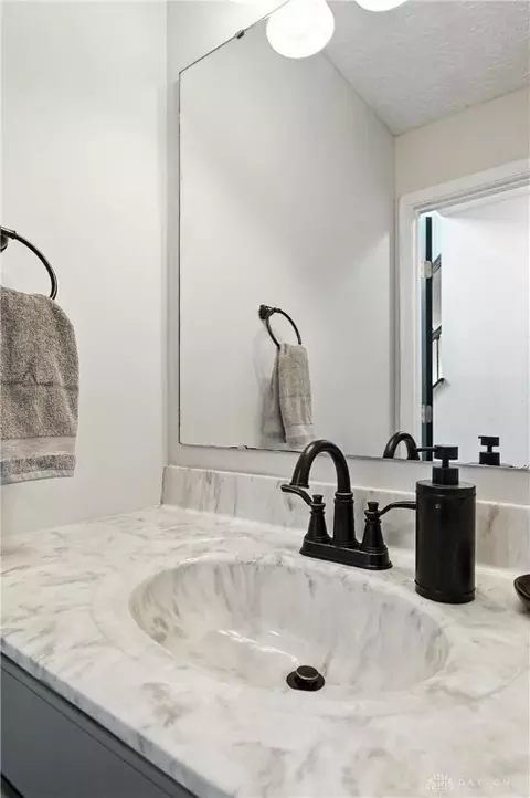 Bath - 6419 Pickering Grv, Morrow, OH 45152 photo 2 of 12