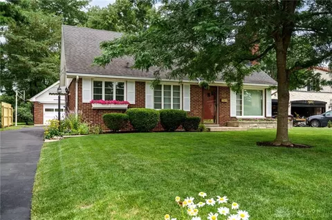 207 Ardmore Dr, Middletown, OH 45042