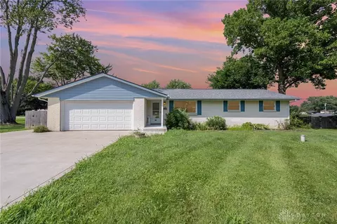 3158 Bell Dr, Fairborn, OH 45324