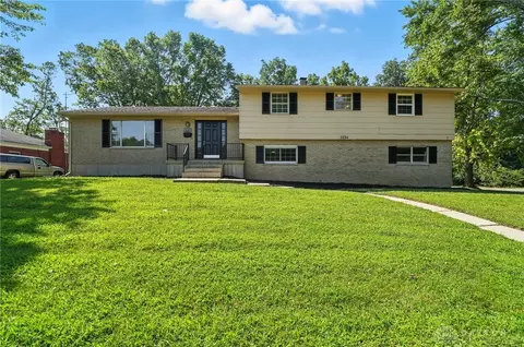 5224 Heatherton Dr, Dayton, OH 45426