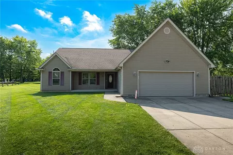 15 East St, Cedarville, OH 45314