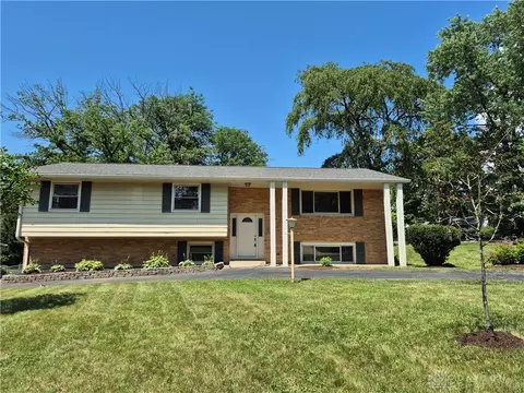 2613 Symphony Way, Dayton, OH 45449