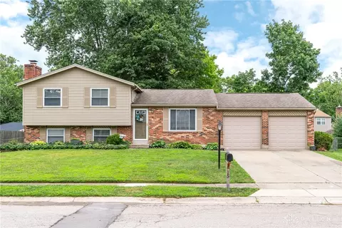 15 Creekview Ct, Springboro, OH 45066
