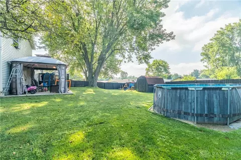 Exterior - 627 Arrowhead Dr, Sidney, OH 45365 photo 3 of 7