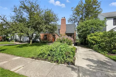 2534 Fairmont Ave, Oakwood, OH 45419