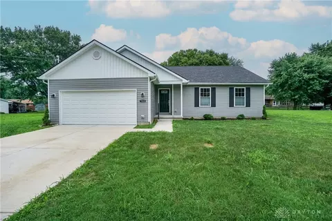7010 Miami View Dr, Franklin, OH 45005