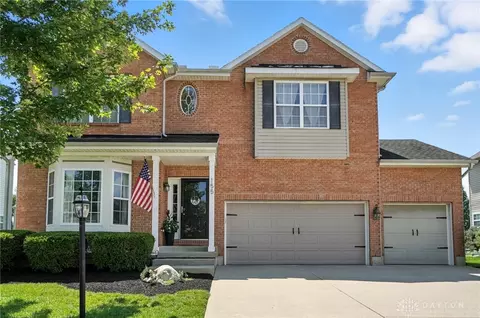 155 E Pugh Dr, Springboro, OH 45066 photo 2