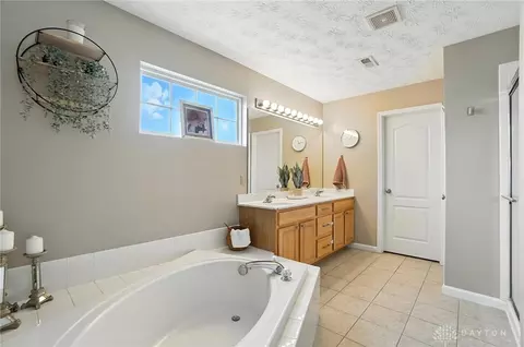 155 E Pugh Dr, Springboro, OH 45066 photo 28
