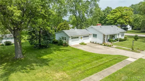 Exterior - 120 E Pinehurst St, Sidney, OH 45365 photo 4 of 8