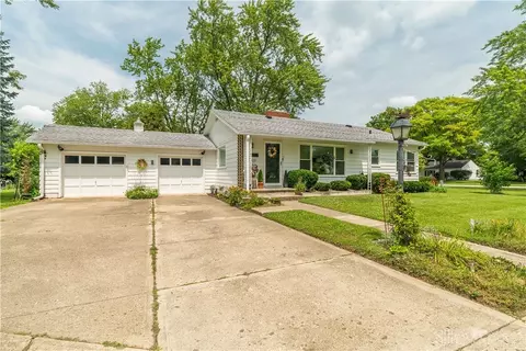 Exterior - 120 E Pinehurst St, Sidney, OH 45365 photo 2 of 8