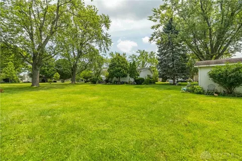 Exterior - 120 E Pinehurst St, Sidney, OH 45365 photo 7 of 8