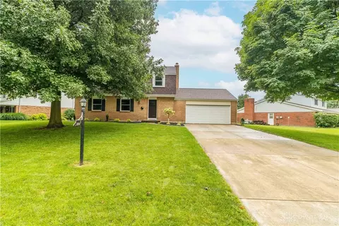 1713 E Parkway Dr, Piqua, OH 45356
