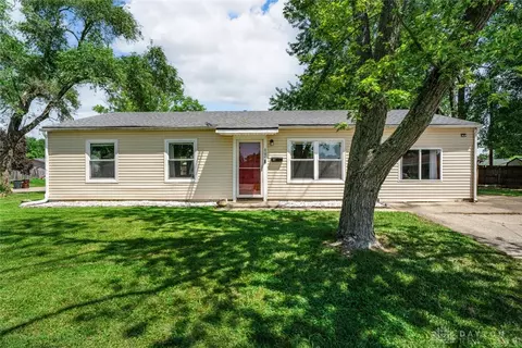 602 Millard Dr, Franklin, OH 45005