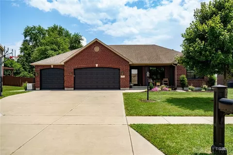 116 Eagle Ridge Dr, Franklin, OH 45005