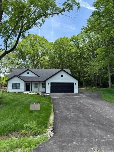 6675 Bethelville Dr, New Carlisle, OH 45344