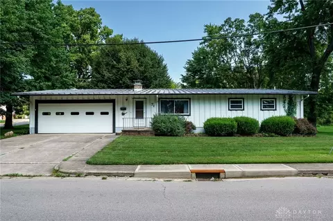 71 W Short St, Wilmington, OH 45177