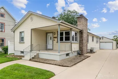 126 Wall St, Brookville, OH 45309