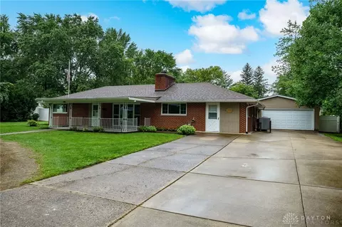 3677 Eileen Rd, Dayton, OH 45429