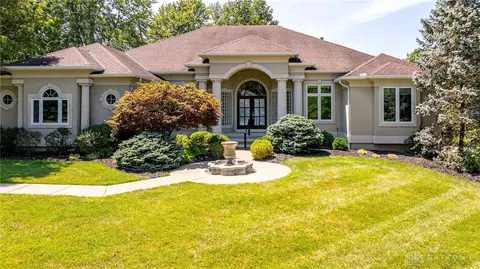 702 Winding River Blvd, Maineville, OH 45039