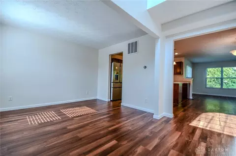2385 Gardner Dr, Fairborn, OH 45324 photo 3