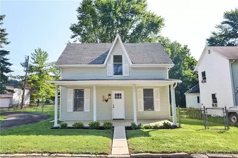 42 N Locust St, Mechanicsburg, OH 43044