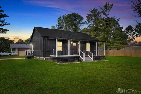 18 Cross St, Seaman, OH 45679