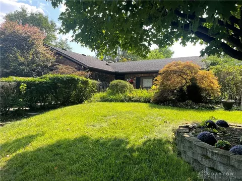 435 Evergreen Dr, Springboro, OH 45066