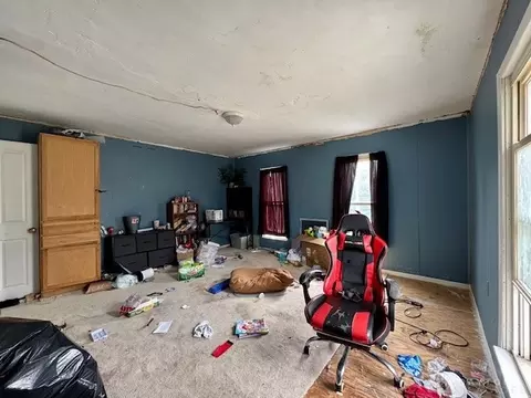 Bedroom - 913 Tibbetts Ave, Springfield, OH 45505 photo 5 of 6