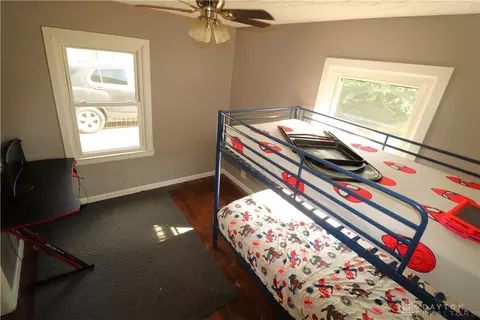 Bedroom - 1949 E Bataan Dr, Kettering, OH 45420 photo 3 of 5
