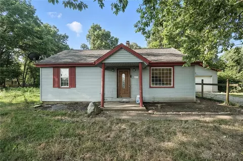 5433 Augspurger Rd, Trenton, OH 45067