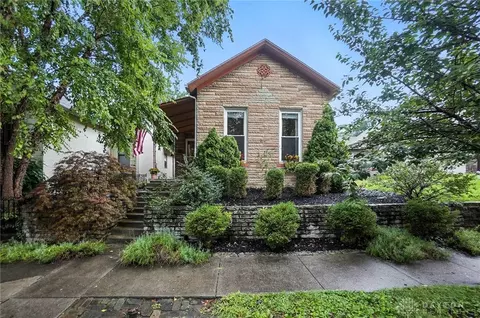27 Henry St, Dayton, OH 45402