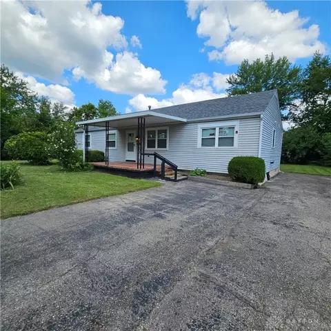 202 Shuster Ave, Dayton, OH 45417