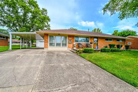 4514 Harbison St, Dayton, OH 45439