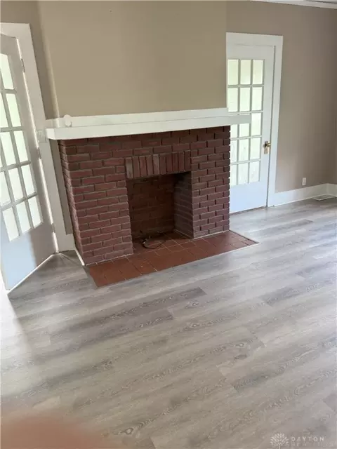 Living - 1129 W Dorothy Ln, Kettering, OH 45409 photo 2 of 2