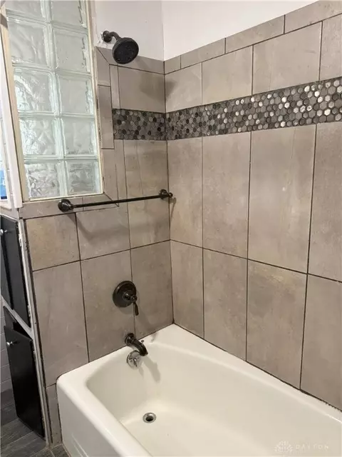 Bath - 1129 W Dorothy Ln, Kettering, OH 45409 photo 1 of 2