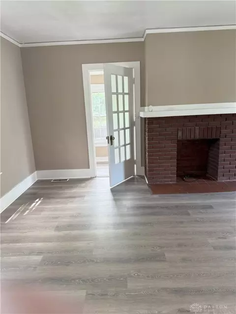 Living - 1129 W Dorothy Ln, Kettering, OH 45409 photo 1 of 2