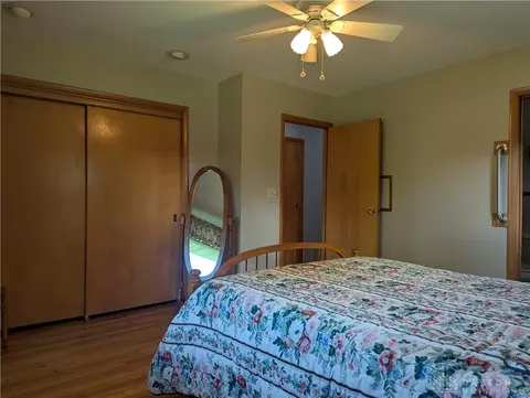 Bedroom - 401 Capri Cir, Springfield, OH 45505 photo 2 of 6