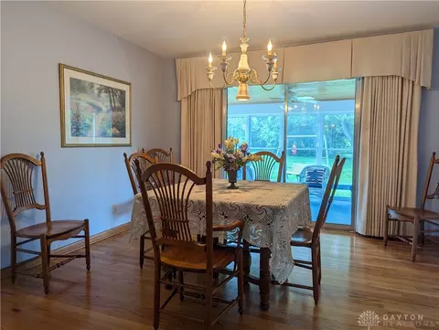Dining - 401 Capri Cir, Springfield, OH 45505 photo 1 of 1