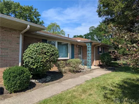 Exterior - 401 Capri Cir, Springfield, OH 45505 photo 8 of 8