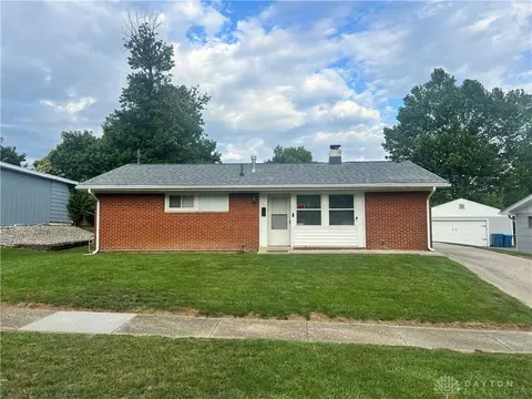 541 Chaucer Rd, Dayton, OH 45431