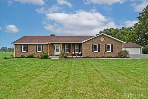 6946 Hankins Rd, Middletown, OH 45044