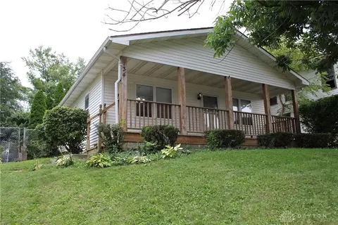 134 S Light St, Springfield, OH 45506